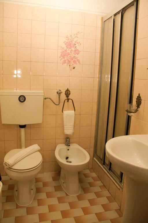 São Neutel Chaves Quarto foto