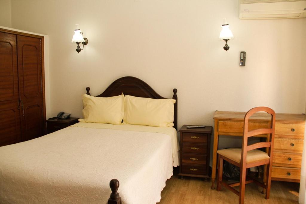São Neutel Chaves Quarto foto