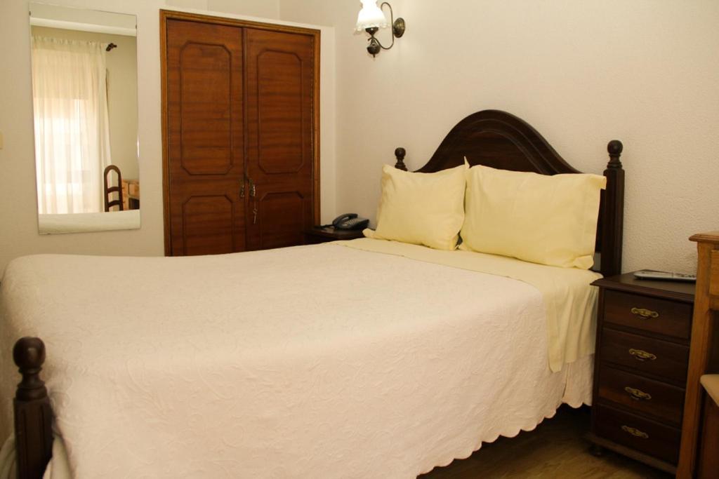 São Neutel Chaves Quarto foto